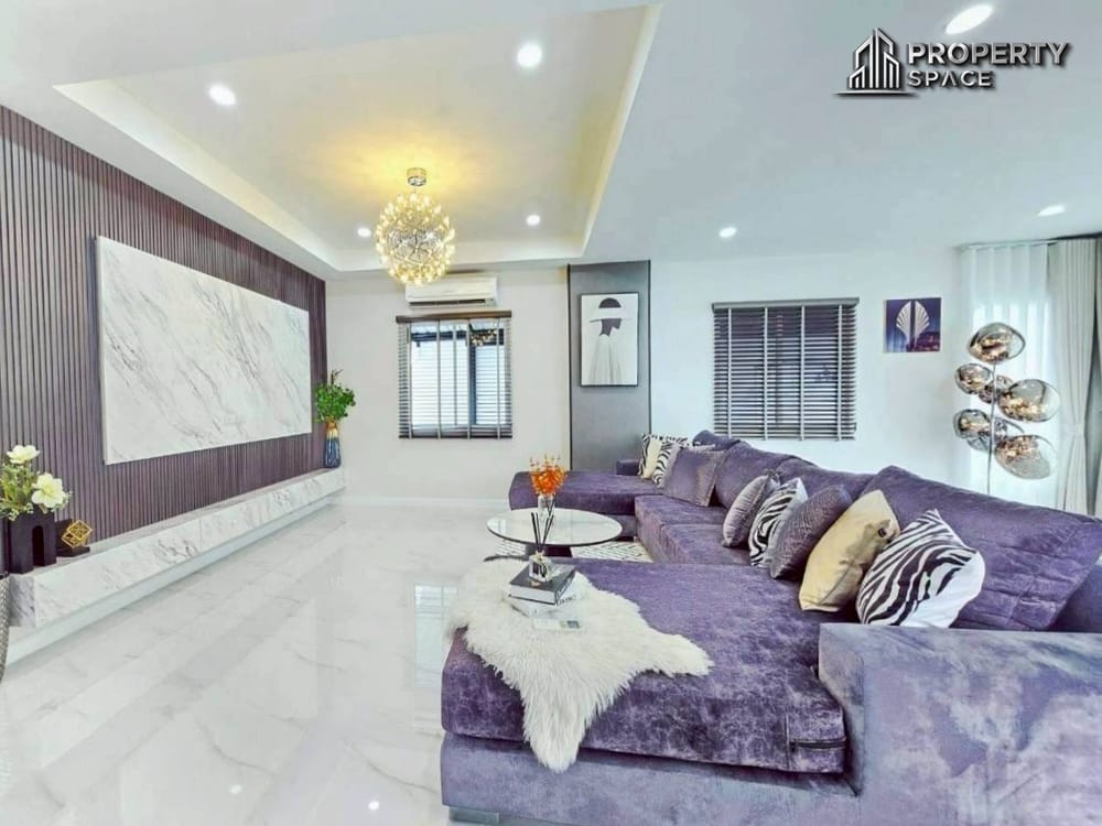 Luxurious 4-Bedroom Pool Villa With Stylish Interiors In East Pattaya For Sale Image 9