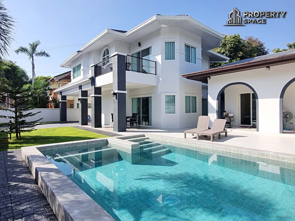 Hot Deal! Luxurious 4-Bedroom Pool Villa With Stylish Interiors In East Pattaya For Sale Image 1