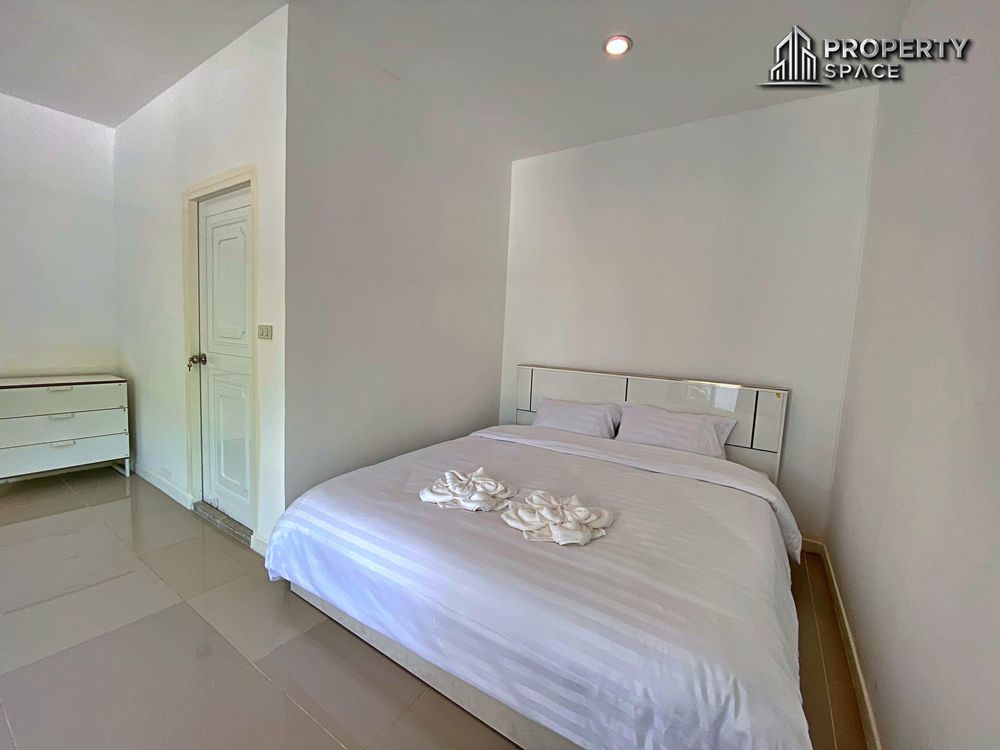 5 Bedroom Pool Villa In East Pattaya For Sale And Rent Image 24