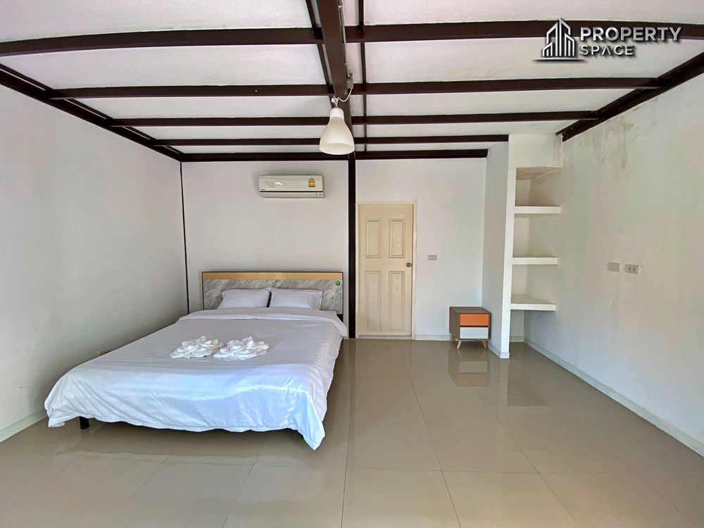 5 Bedroom Pool Villa In East Pattaya For Sale And Rent Image 29
