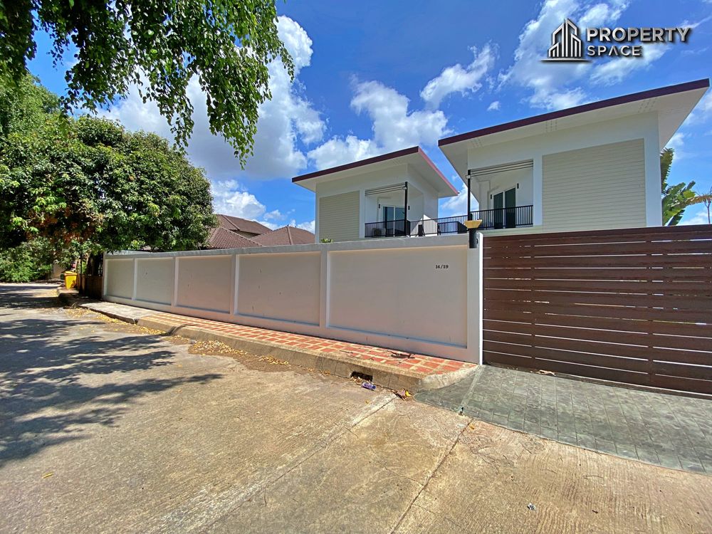 5 Bedroom Pool Villa In East Pattaya For Sale And Rent Image 4
