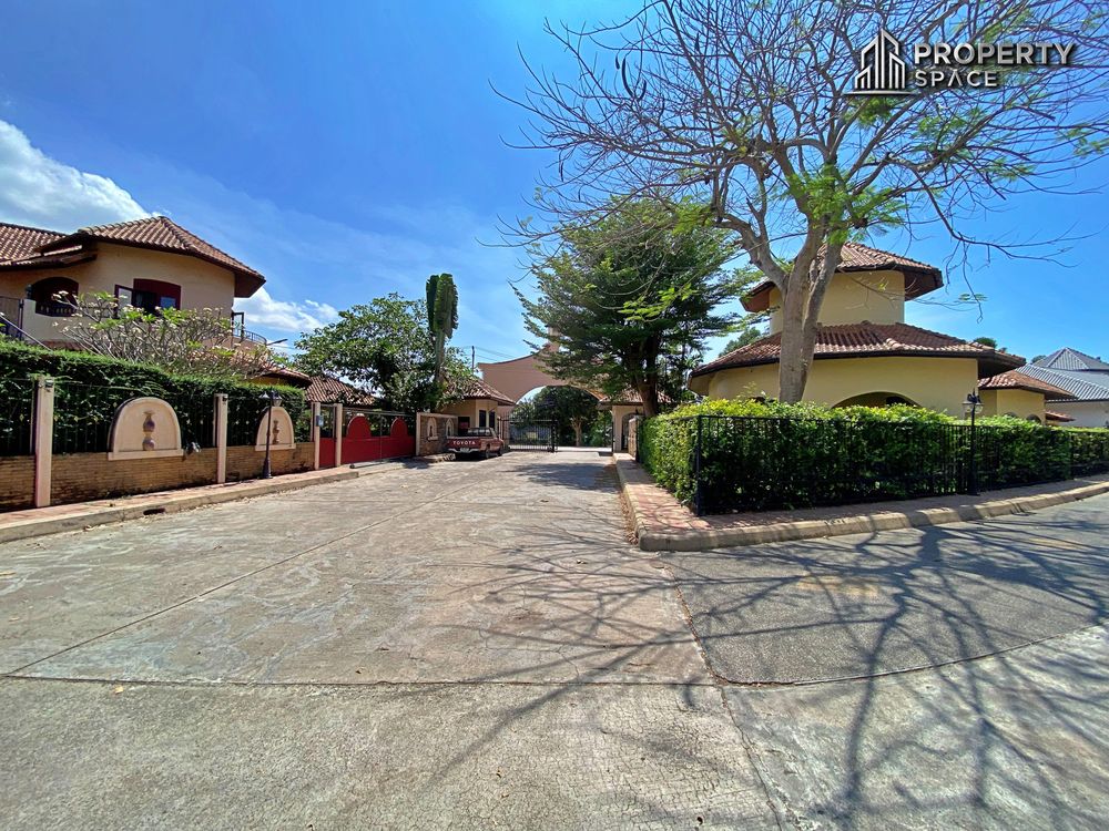 5 Bedroom Pool Villa In East Pattaya For Sale And Rent Image 37