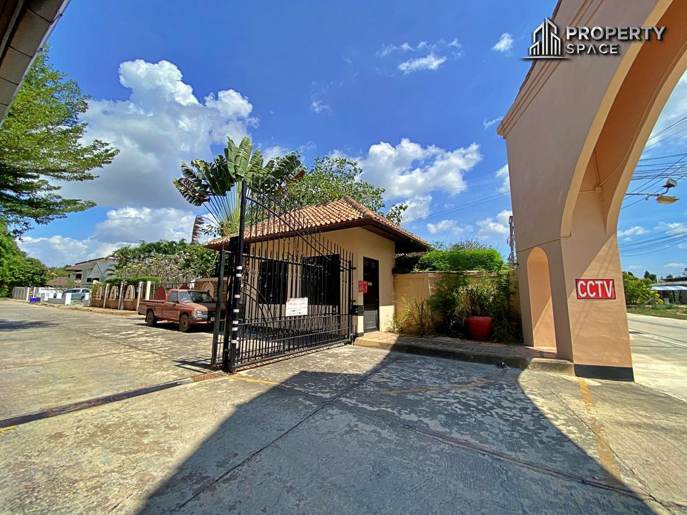 5 Bedroom Pool Villa In East Pattaya For Sale And Rent Image 39