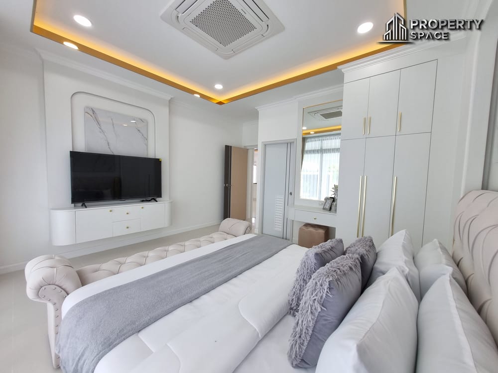 Brand New Modern Luxury 4 Bedroom Pool Villa In Huay Yai Pattaya For Sale Image 26