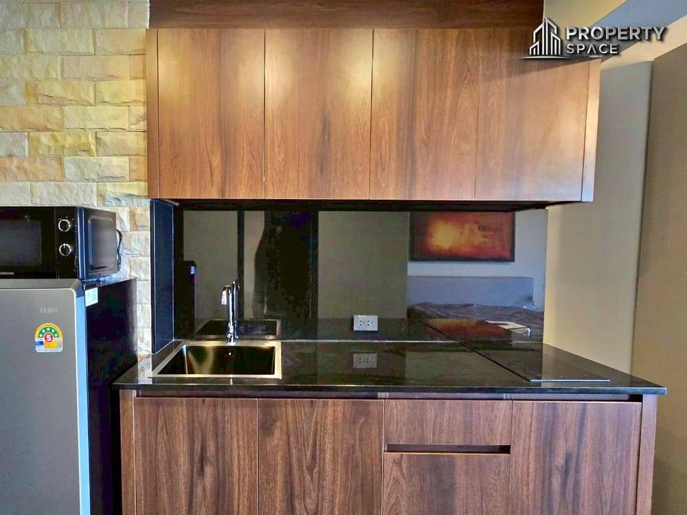 Sea View Modern Studio Condo in Metro Jomtien Pattaya For Rent Image 11