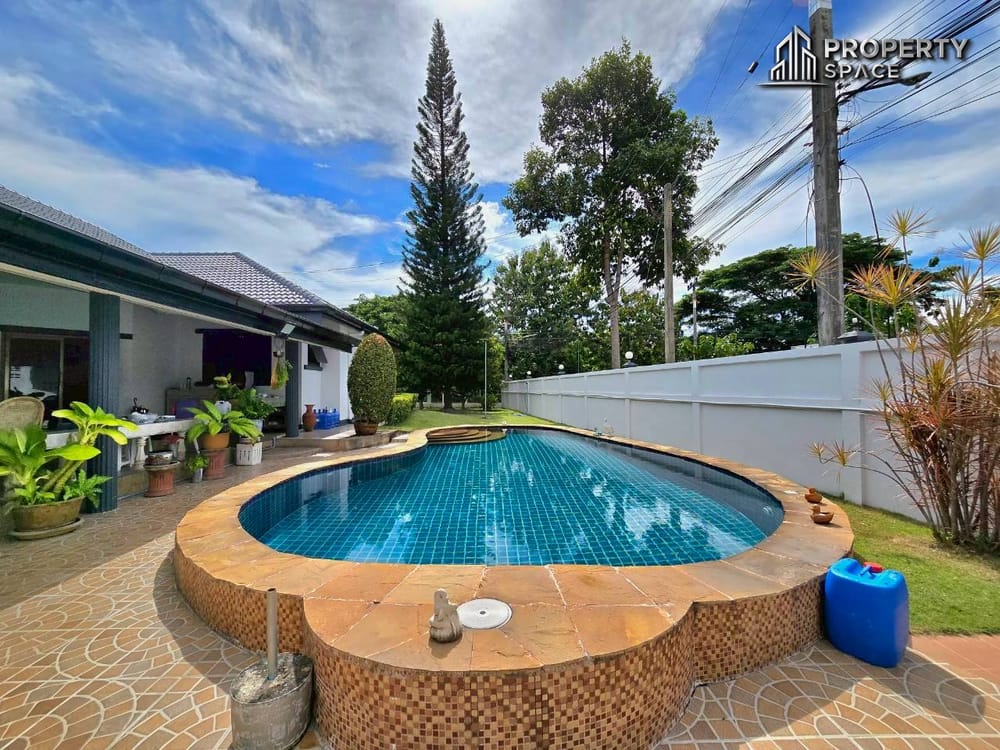 Big Land 4 Bedroom Pool Villa On 1 Rai Land In East Pattaya For Sale Image 7
