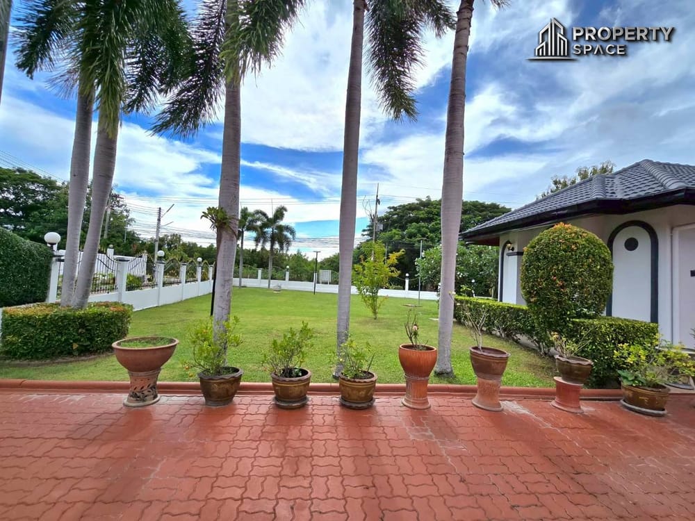 Big Land 4 Bedroom Pool Villa On 1 Rai Land In East Pattaya For Sale Image 4