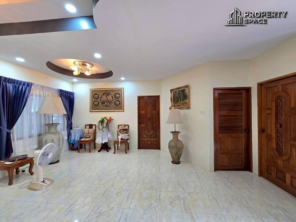 Big Land 4 Bedroom Pool Villa On 1 Rai Land In East Pattaya For Sale Image 16
