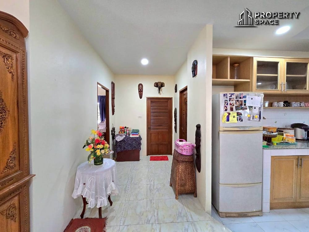 Big Land 4 Bedroom Pool Villa On 1 Rai Land In East Pattaya For Sale Image 13