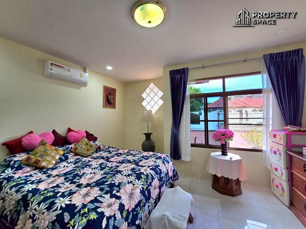Big Land 4 Bedroom Pool Villa On 1 Rai Land In East Pattaya For Sale Image 28