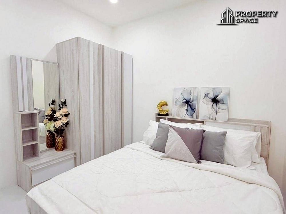 Renovated Single-Story 3-Bedroom Townhouse in Rattanagorn Village 21 For Sale Image 15