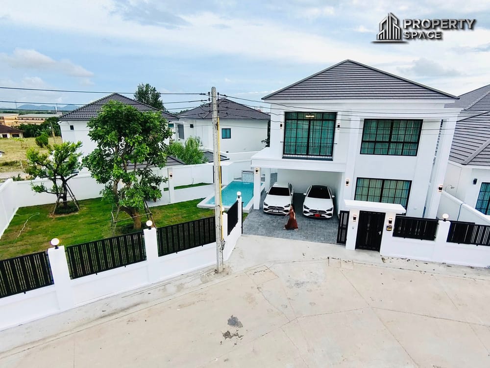 Brand New 4 Bedroom Pool Villa Near Jomtien Beach With Large Garden For Sale Image 3