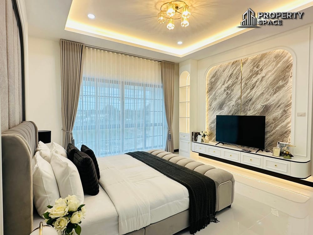 Brand New 4 Bedroom Pool Villa Near Jomtien Beach With Large Garden For Sale Image 14