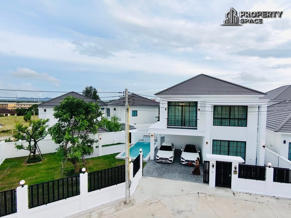 Brand New 4 Bedroom Pool Villa Near Jomtien Beach With Large Garden For Sale Image 17