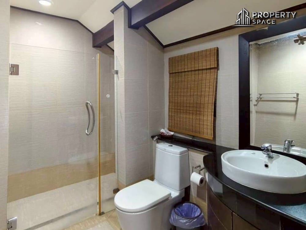 Spacious 5 Bedroom Pool Villa In North Pattaya For Rent Image 19