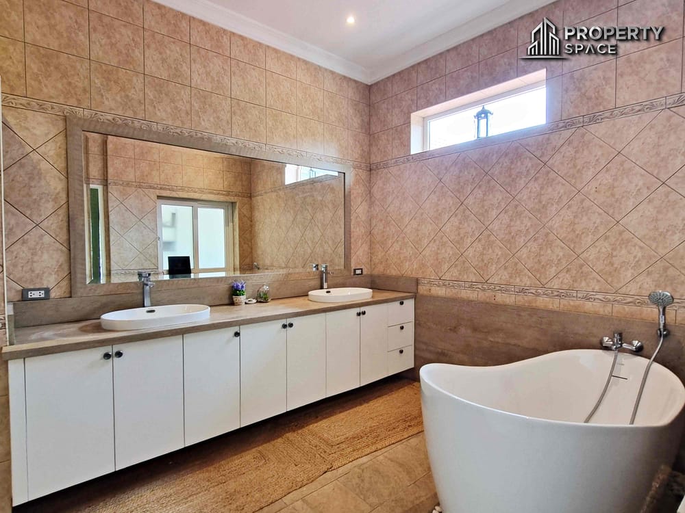 Stunning 5-Bedroom Pool Villa On Land Over 1 Rai In Huay Yai Pattaya For Sale Image 24