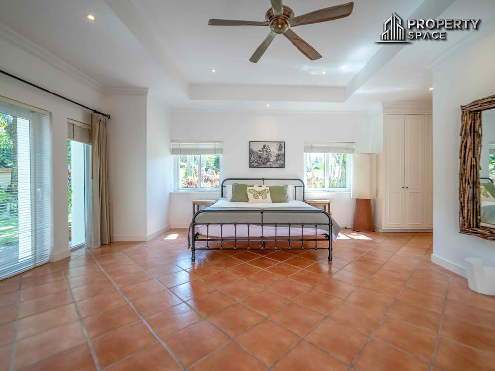 Stunning 5-Bedroom Pool Villa On Land Over 1 Rai In Huay Yai Pattaya For Sale Image 27
