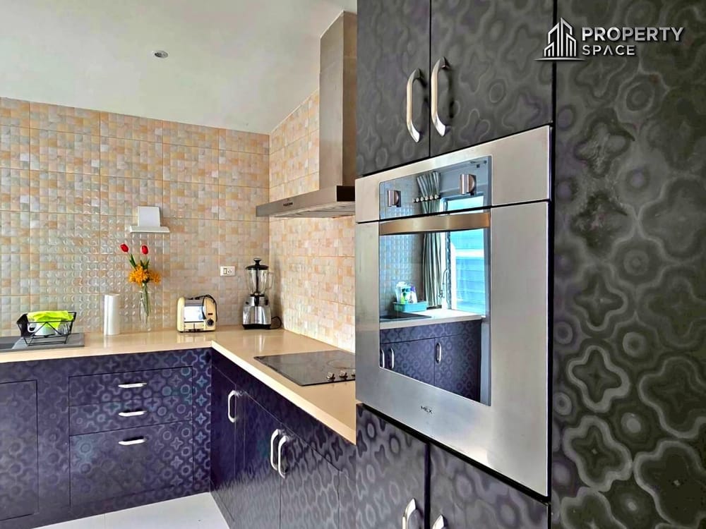 3-Bedroom Pool Villa with Stylish Mezzanine and Tropical Garden For sale  Image 34