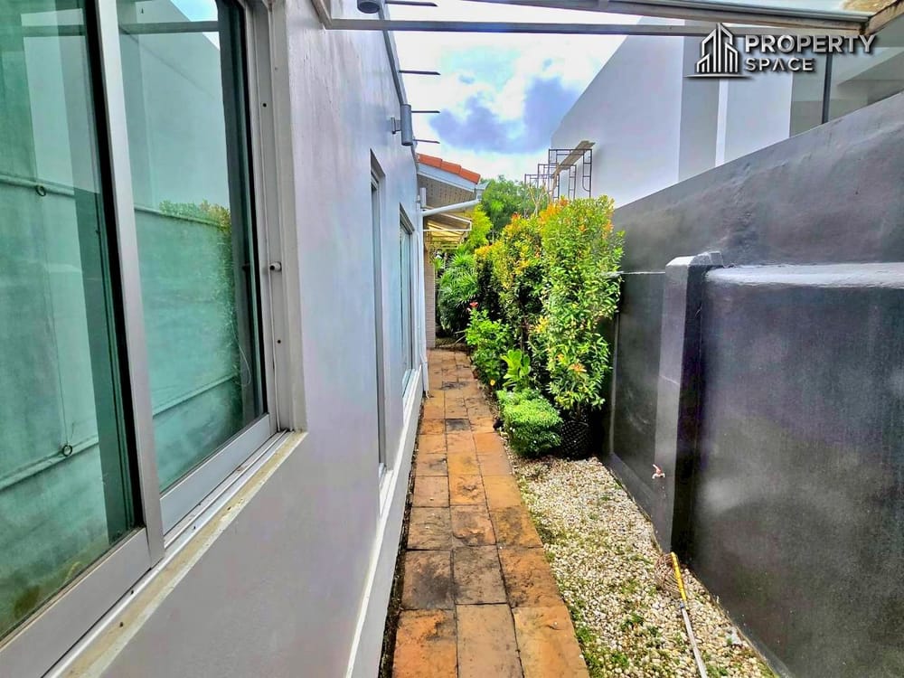 3-Bedroom Pool Villa with Stylish Mezzanine and Tropical Garden For sale  Image 36