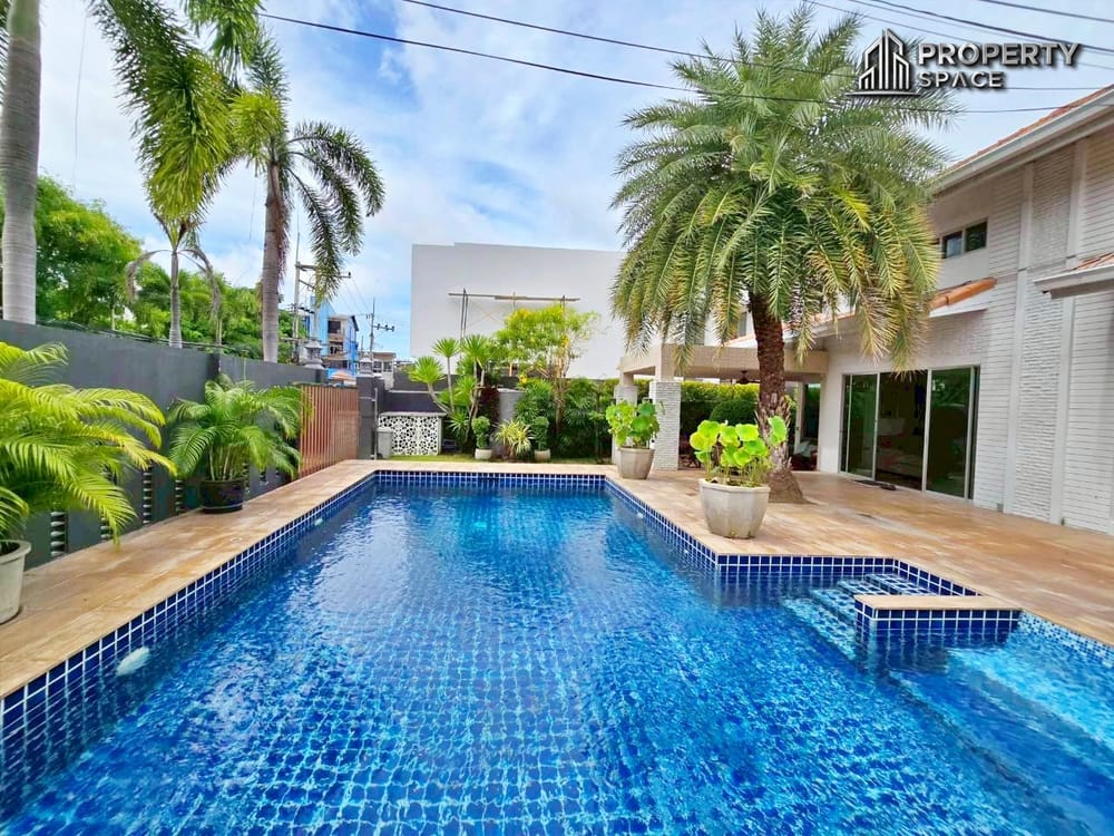 3-Bedroom Pool Villa with Stylish Mezzanine and Tropical Garden For sale  Image 4