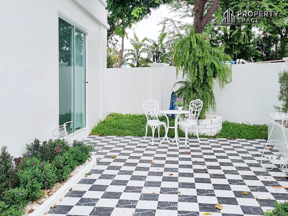 5 Bedroom Modern Luxury Pool Villa In North Pattaya For Sale (Installment Option Available) Image 6