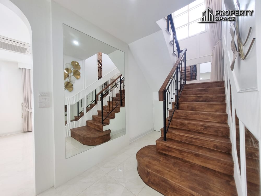5 Bedroom Modern Luxury Pool Villa In North Pattaya For Sale (Installment Option Available) Image 23