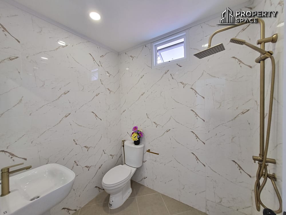 5 Bedroom Modern Luxury Pool Villa In North Pattaya For Sale (Installment Option Available) Image 29