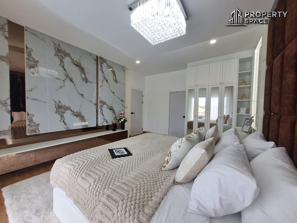 5 Bedroom Modern Luxury Pool Villa In North Pattaya For Sale (Installment Option Available) Image 35