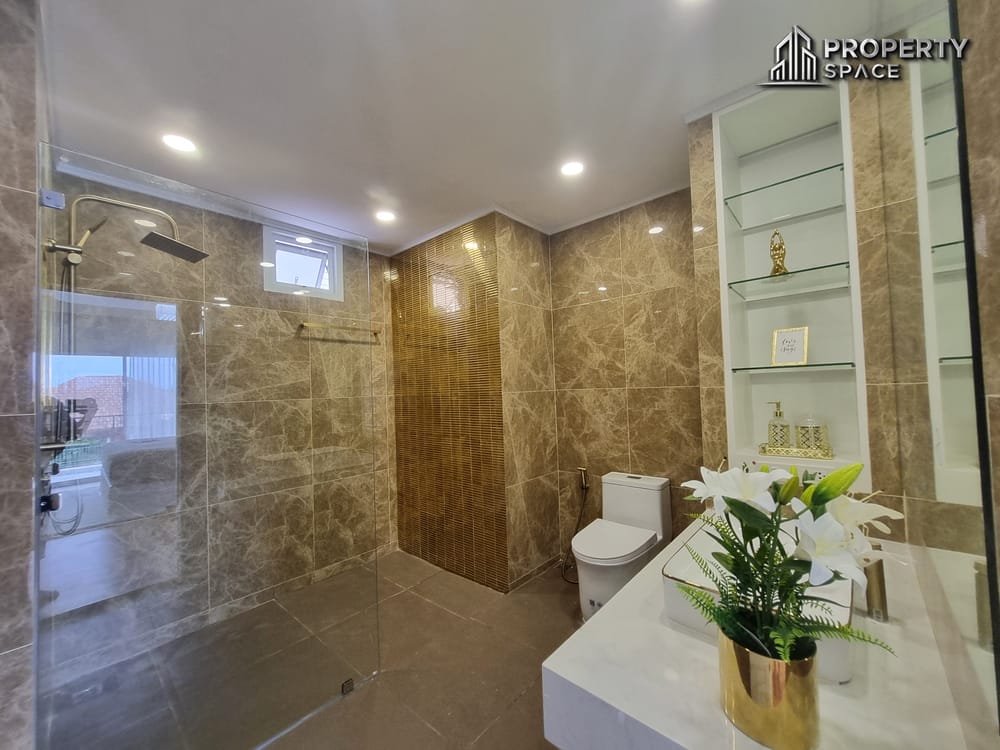 5 Bedroom Modern Luxury Pool Villa In North Pattaya For Sale (Installment Option Available) Image 38