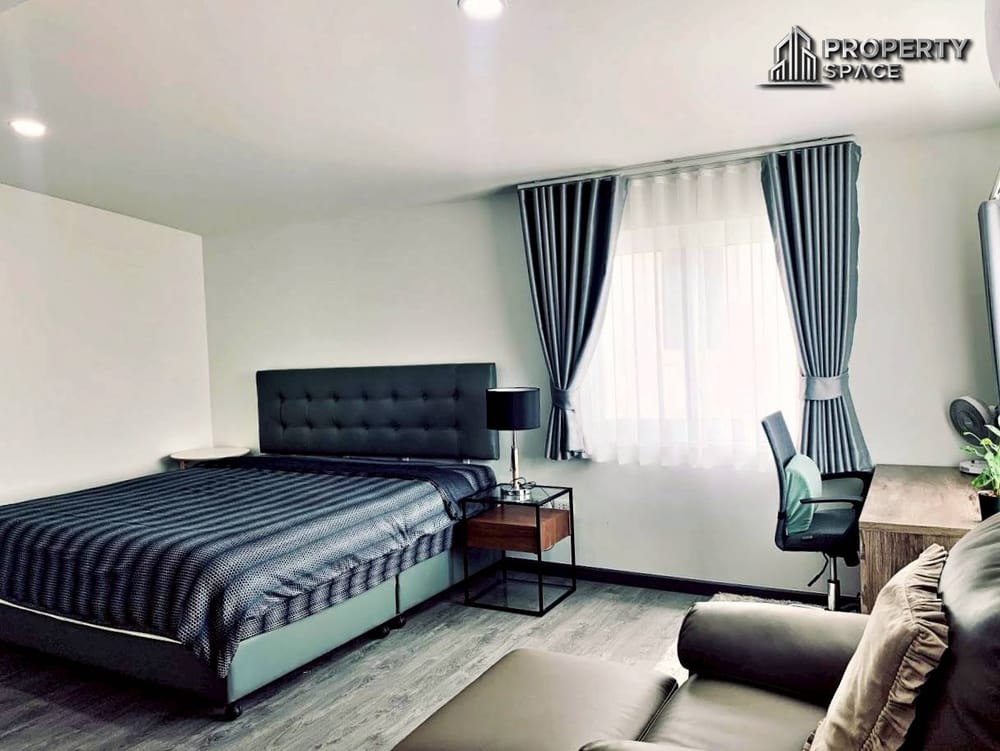 3 Bedroom 2-Story Pool Villa in Uraiwan Park View Pattaya For Rent Image 11
