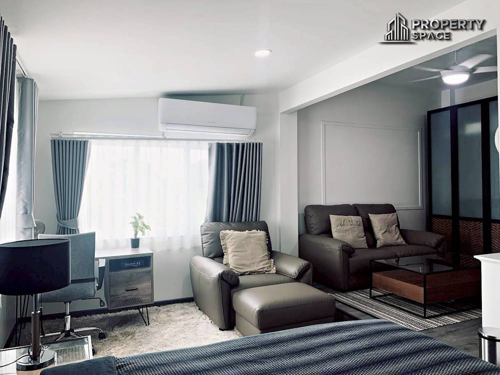 3 Bedroom 2-Story Pool Villa in Uraiwan Park View Pattaya For Rent Image 14