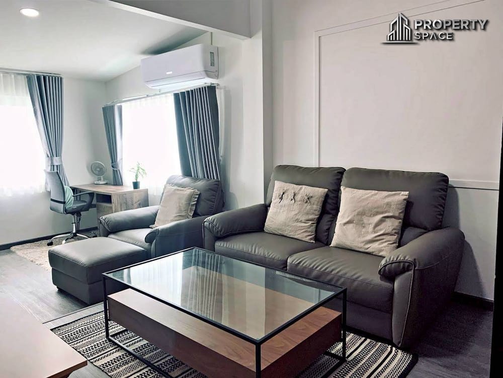 3 Bedroom 2-Story Pool Villa in Uraiwan Park View Pattaya For Rent Image 15