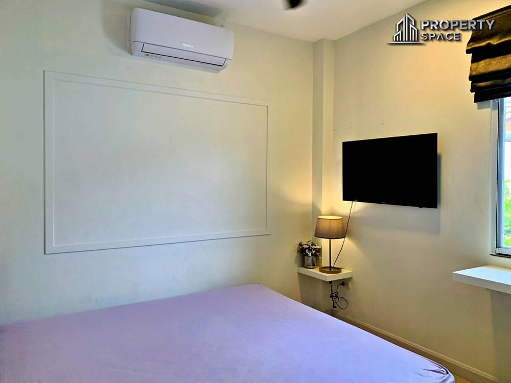 3 Bedroom 2-Story Pool Villa in Uraiwan Park View Pattaya For Rent Image 21