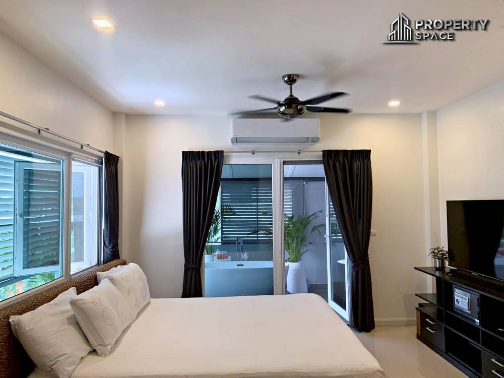 3 Bedroom 2-Story Pool Villa in Uraiwan Park View Pattaya For Rent Image 26