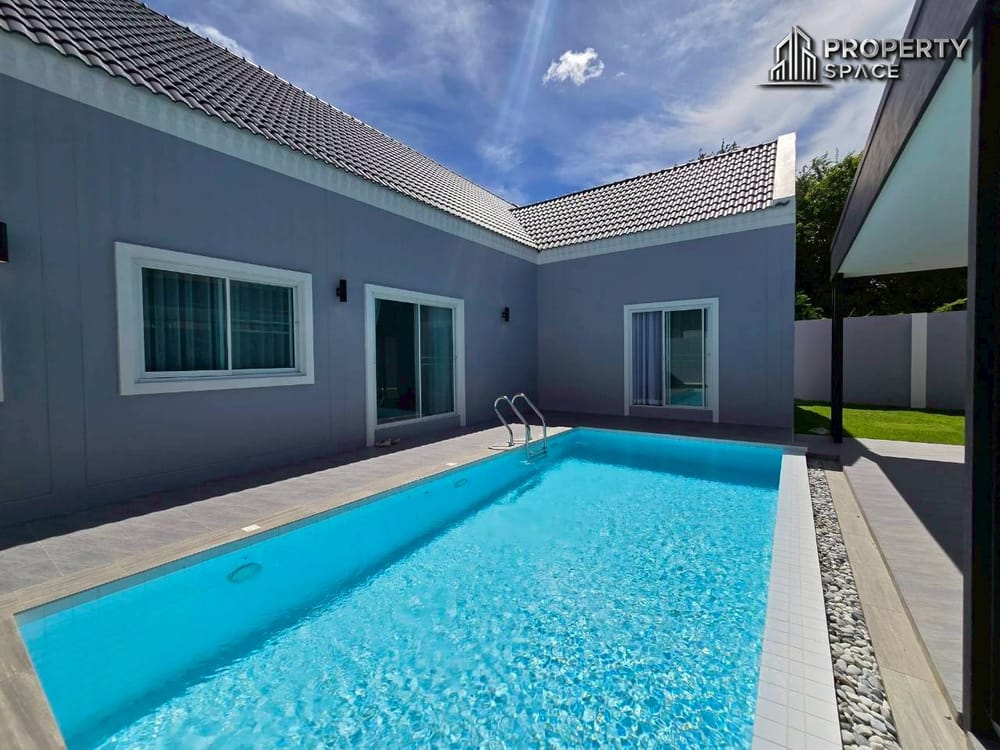 Hot Deal! Nordic-Style 4 Bedroom Pool Villa in Soi Siam Pattaya For Sale Image 1