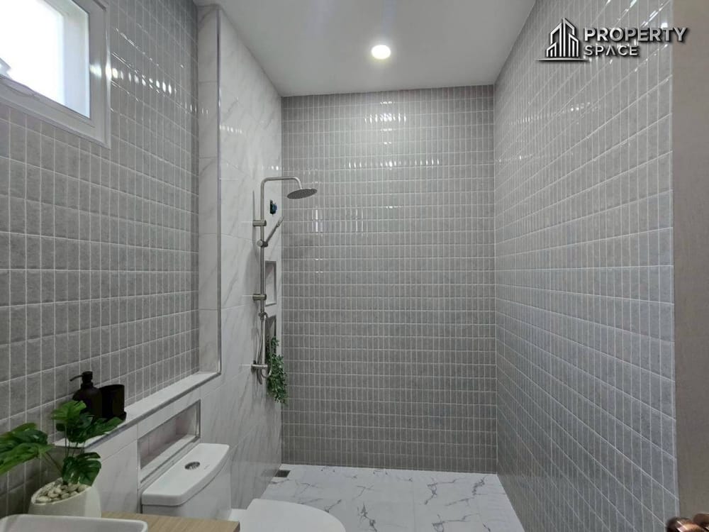 Hot Deal! Nordic-Style 4 Bedroom Pool Villa in Soi Siam Pattaya For Sale Image 19