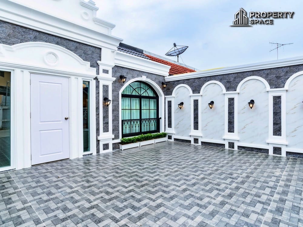 Elegant English-Style 3-Bedroom House in Soi Noen Plabwan Pattaya For Sale Image 3
