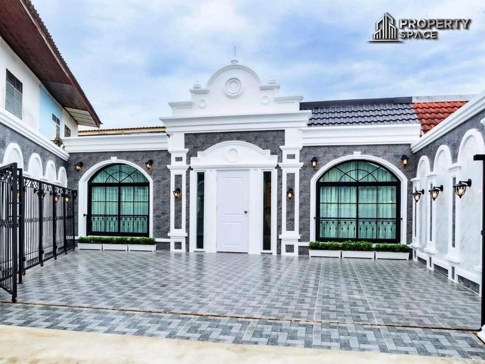 Elegant English-Style 3-Bedroom House in Soi Noen Plabwan Pattaya For Sale Image 1
