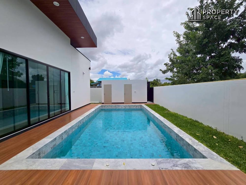 Modern 4 Bedroom Pool Villa In East Pattaya For Sale Image 4