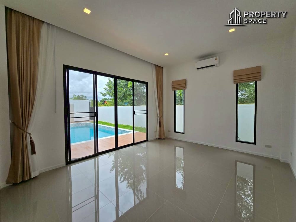 Modern 4 Bedroom Pool Villa In East Pattaya For Sale Image 8