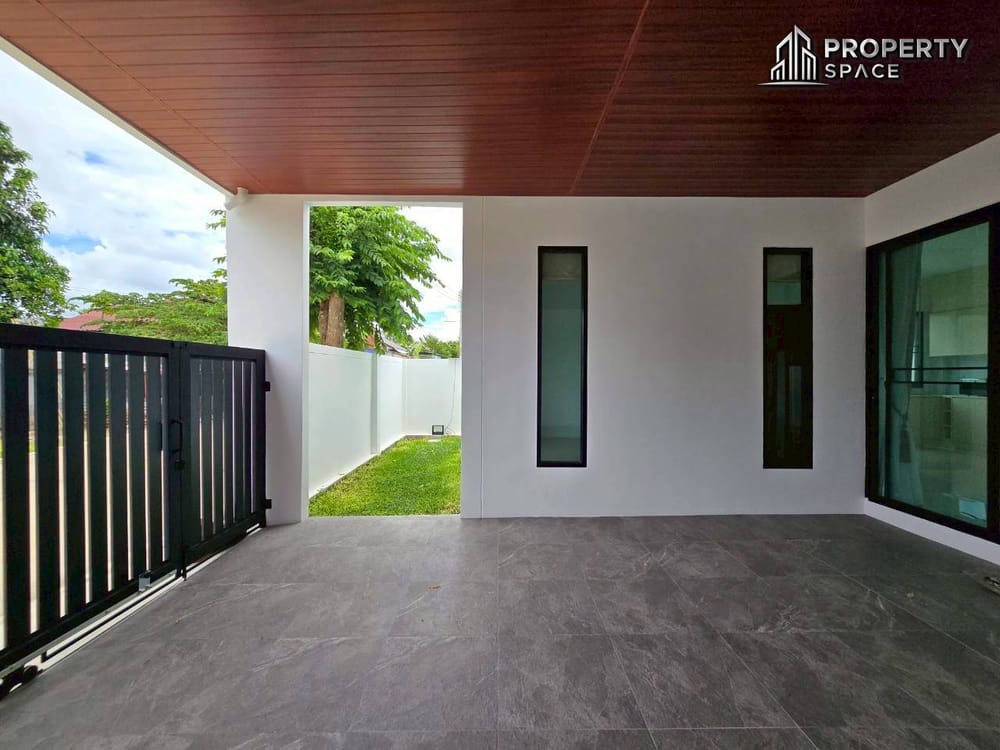 Modern 4 Bedroom Pool Villa In East Pattaya For Sale Image 23