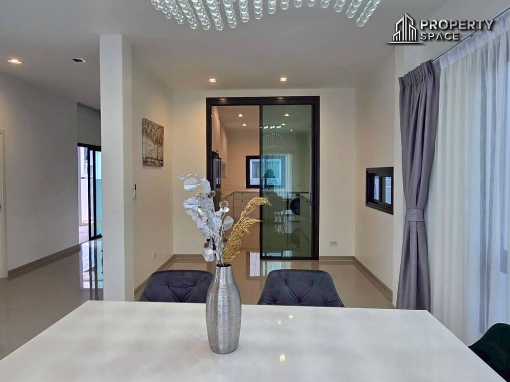 Ideal for Families Spacious 4-Bedroom House In Patta Element Pattaya For Rent  Image 7