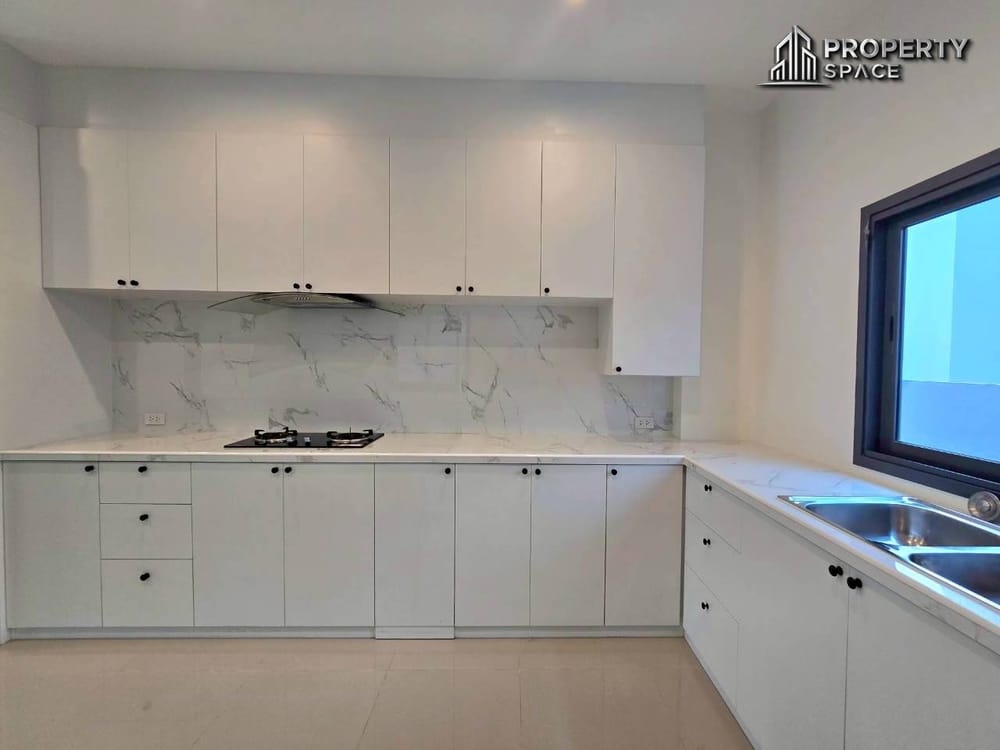 Ideal for Families Spacious 4-Bedroom House In Patta Element Pattaya For Rent  Image 9