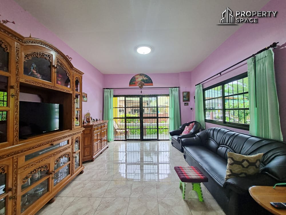 3 Bedroom Detached House In Gated Compound In Nong Pla Lai Pattaya For Sale Image 6
