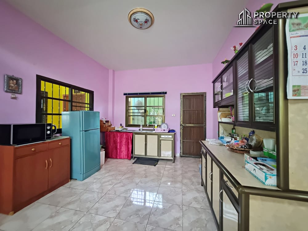 3 Bedroom Detached House In Gated Compound In Nong Pla Lai Pattaya For Sale Image 8
