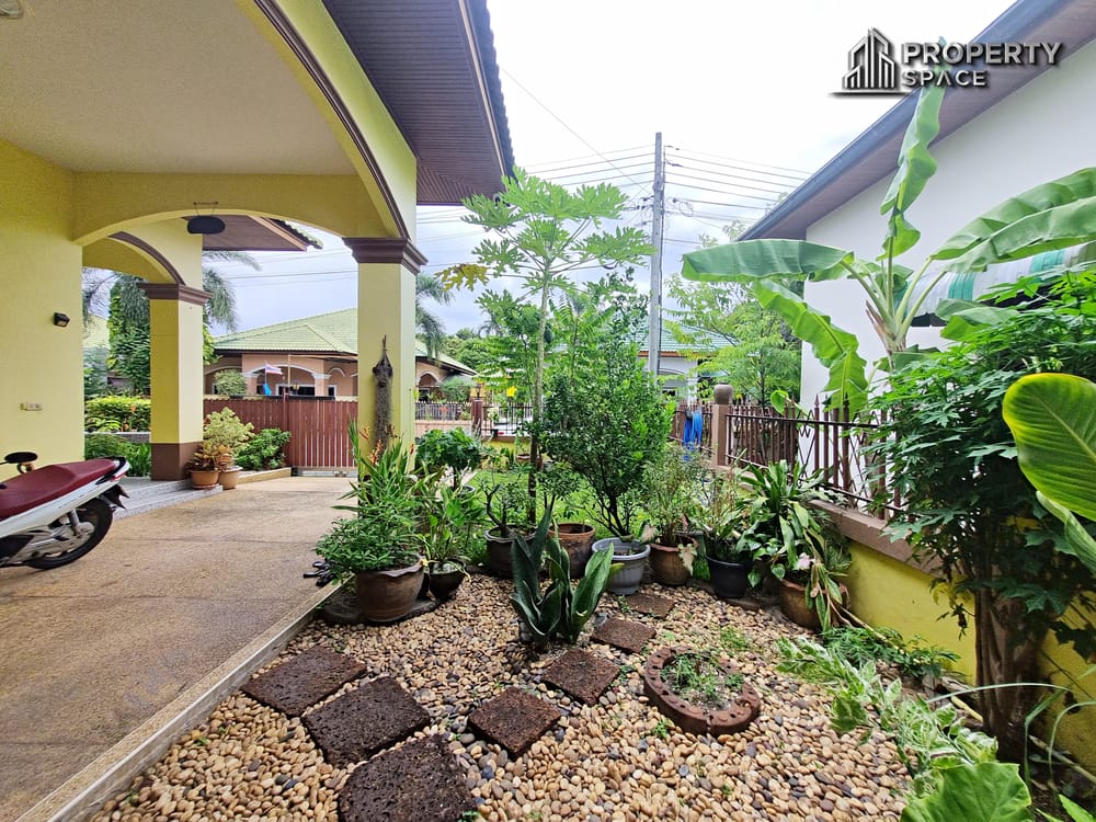 3 Bedroom Detached House In Gated Compound In Nong Pla Lai Pattaya For Sale Image 4