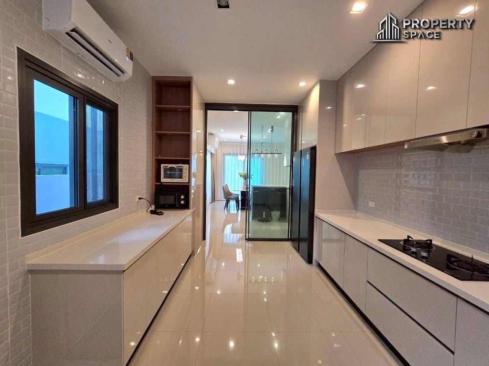 Modern 4-Bedroom Home in Patta Element Pattaya For Rent Image 8