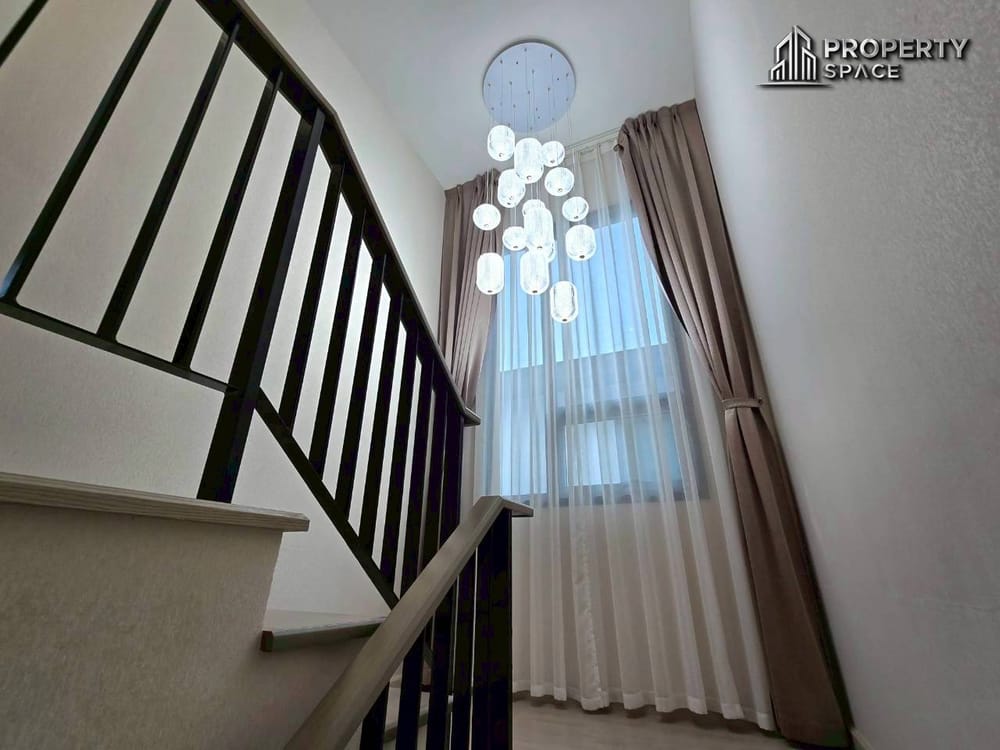 Modern 4-Bedroom Home in Patta Element Pattaya For Rent Image 16