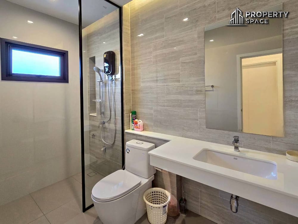 Modern 4-Bedroom Home in Patta Element Pattaya For Rent Image 32