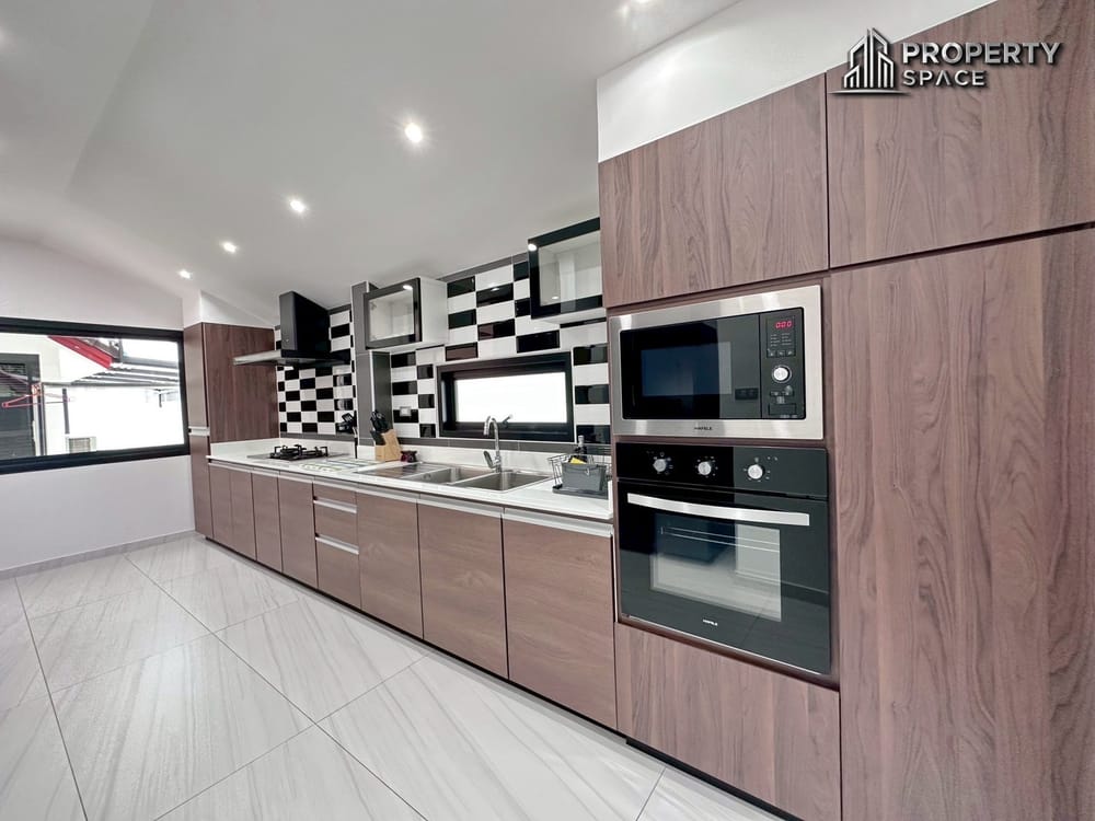 Modern 3 Bedroom Pool Villa In Plenary Park Pattaya For Rent Image 12